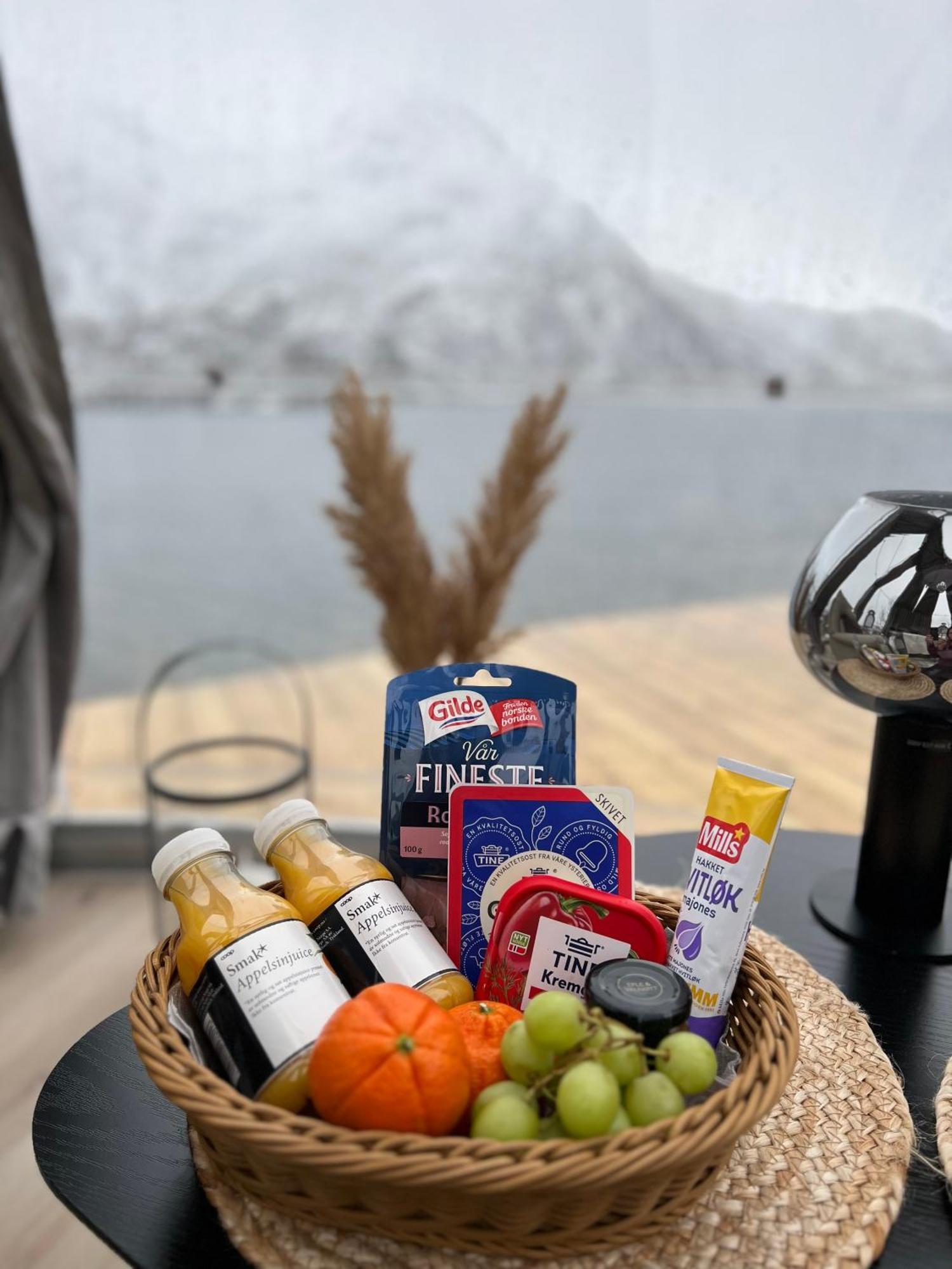 Lofoten Glampingdome Myrland 外观 照片